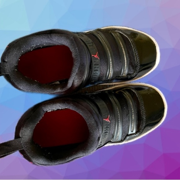 Youth Jordan’s size 13 - Picture 2 of 5